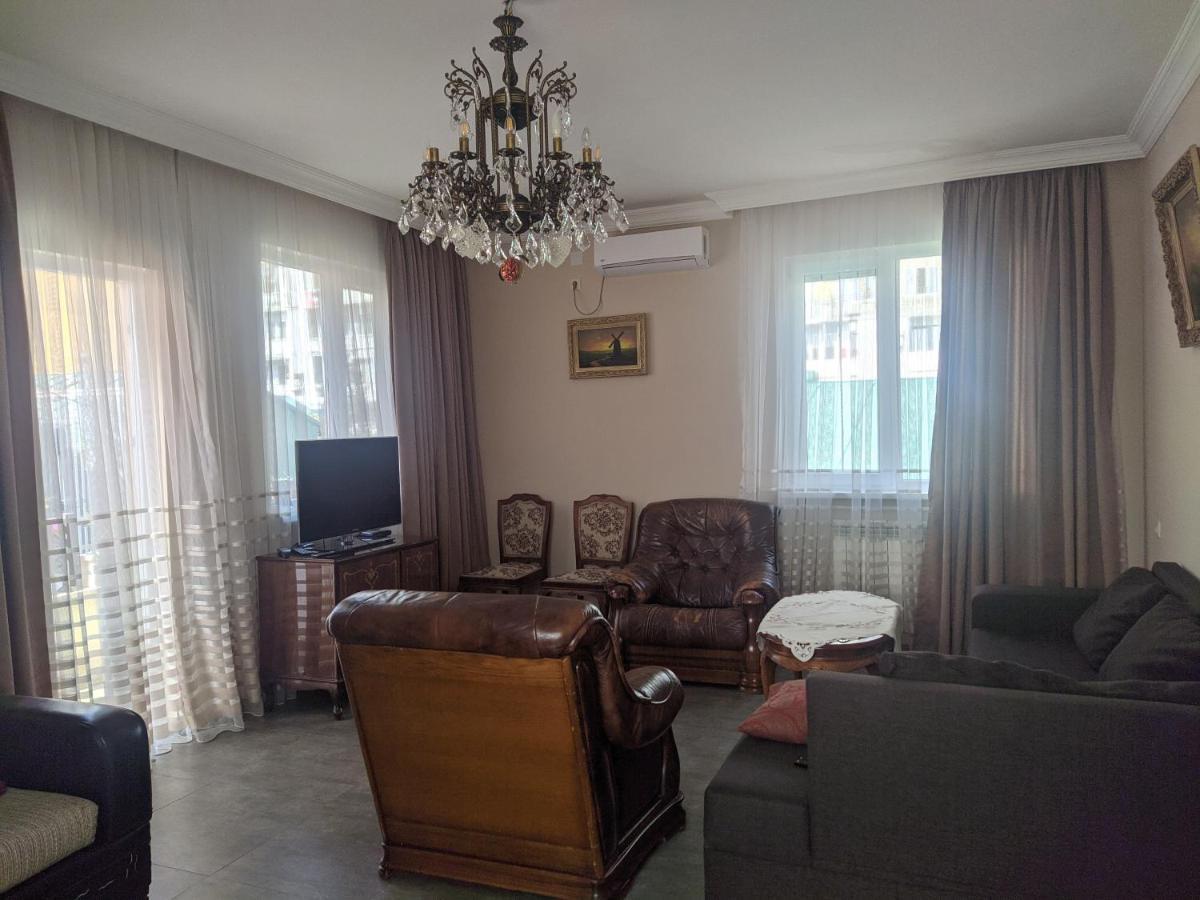 Guest House Kldiashvili Батумі Екстер'єр фото