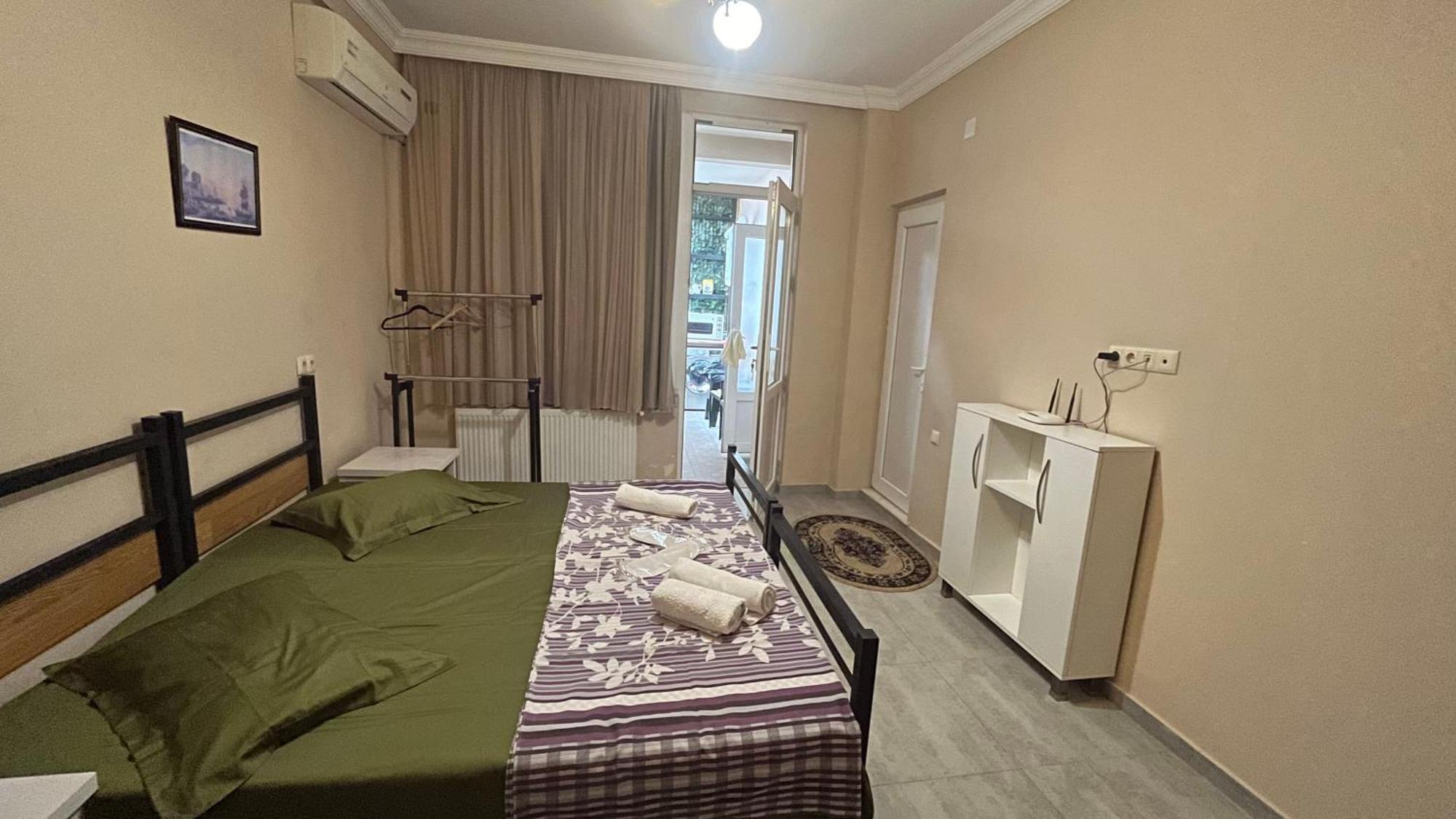 Guest House Kldiashvili Батумі Екстер'єр фото