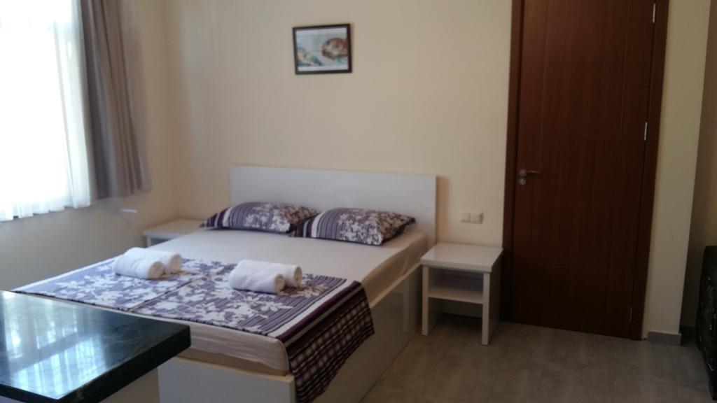 Guest House Kldiashvili Батумі Екстер'єр фото
