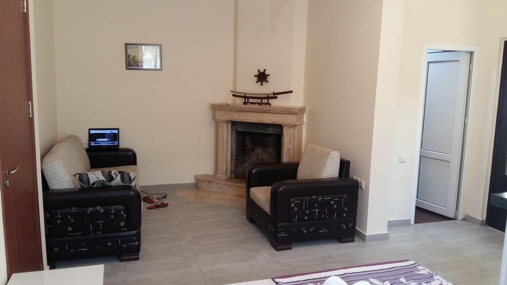 Guest House Kldiashvili Батумі Екстер'єр фото