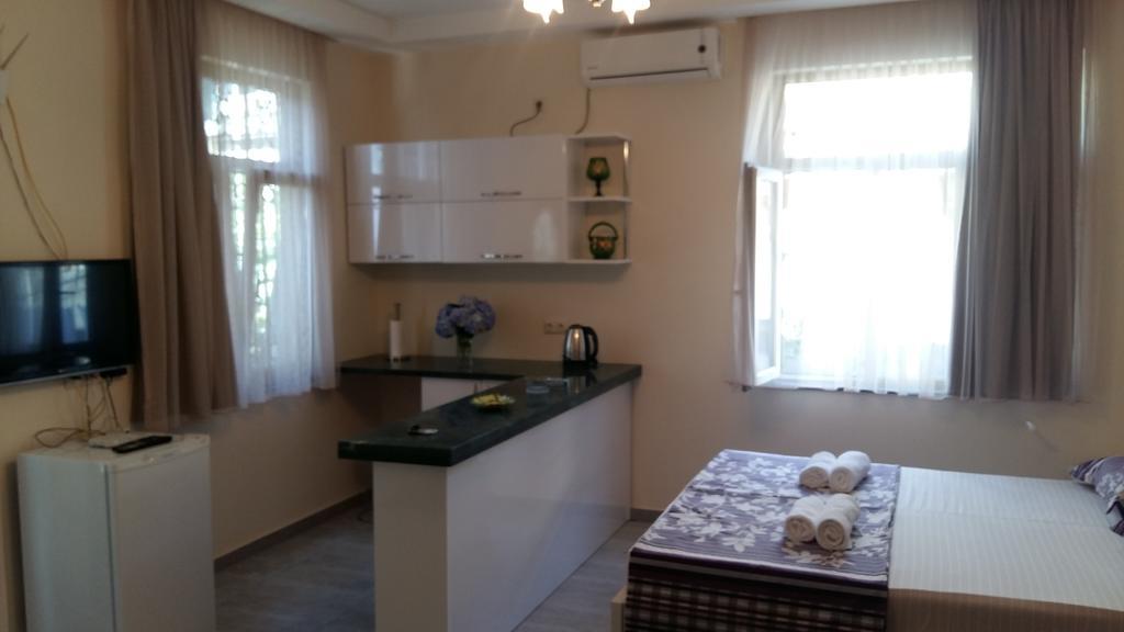 Guest House Kldiashvili Батумі Екстер'єр фото
